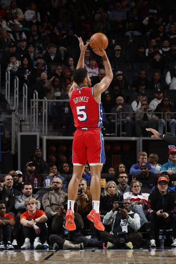 格莱姆斯方面向76东说念主提倡过多个续约决策让球网体育信息